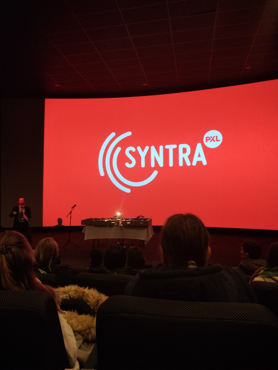 SBrouwers's tweet photo. Na enkele coronajaren opnieuw een diplomahappening van @syntrapxl Proficiat aan alle geslaagden! https://t.co/VFXuJbW2Km