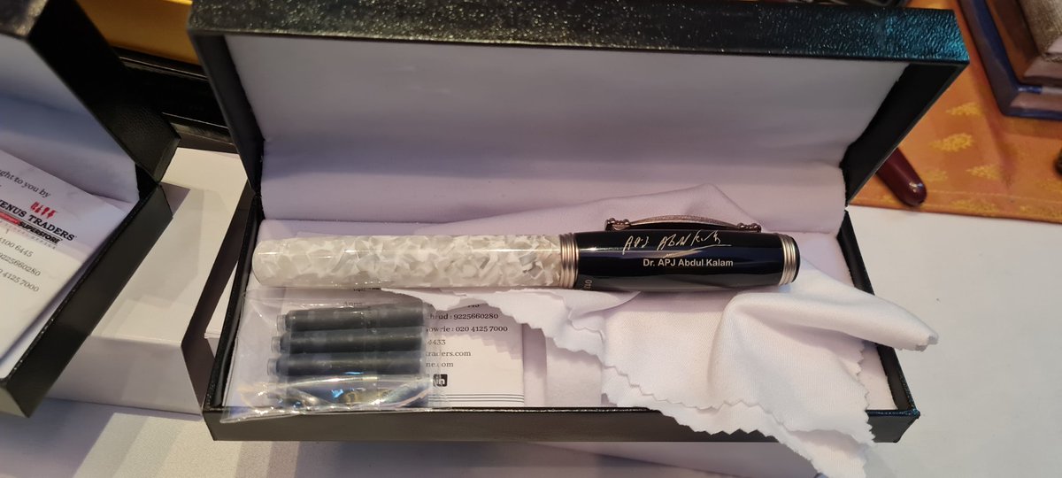 NischolRaval's tweet photo. Visited the International Pune fountain pen festival. Extremely well arranged event, with a wide variety and range of pens and inks. The highlight for me was the antique collection of pens and inks by Manohar Desai. Wonderful experience.#fountainpens #inks #loveofwriting #pune https://t.co/DvedVEmkoh