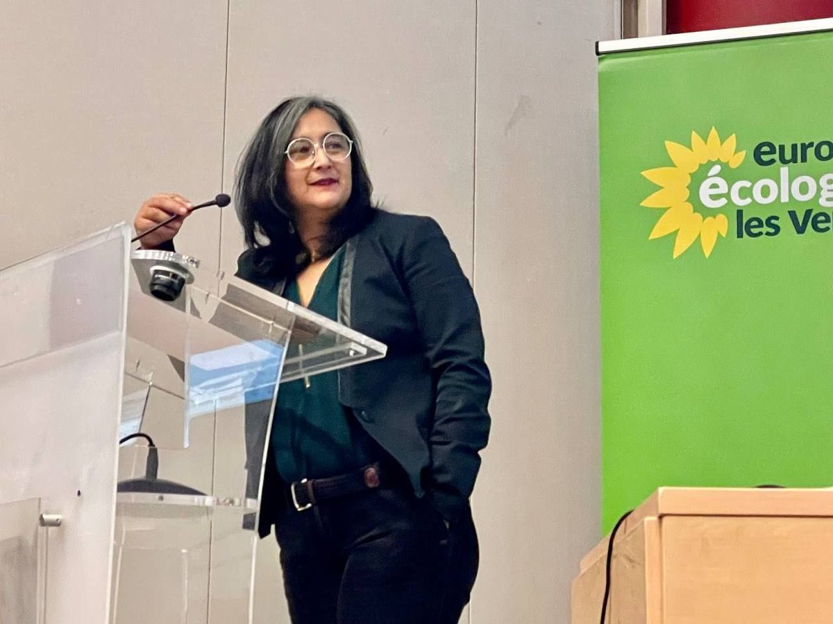 AntoineMAURICE's tweet photo. Honoré d’avoir été élu au Conseil fédéral (CF) d’@EELV pour mettre en œuvre avec mes collègues la feuille de route d’1 #écologie populaire et victorieuse avec une claire majorité. Très heureux et fier que notre CF ait choisi 1 femme comme présidente, bravo chère @nadineherrati 💚 https://t.co/3r6TJXBmCM