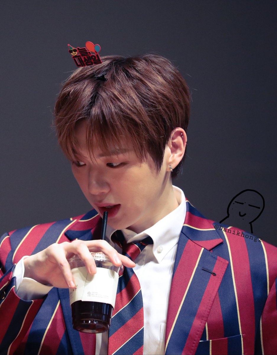 Danikhong2's tweet photo. 221210 뮤직플랜트 팬싸
커피 한잔 할래요~
#강다니엘 https://t.co/F3PnFphzhY