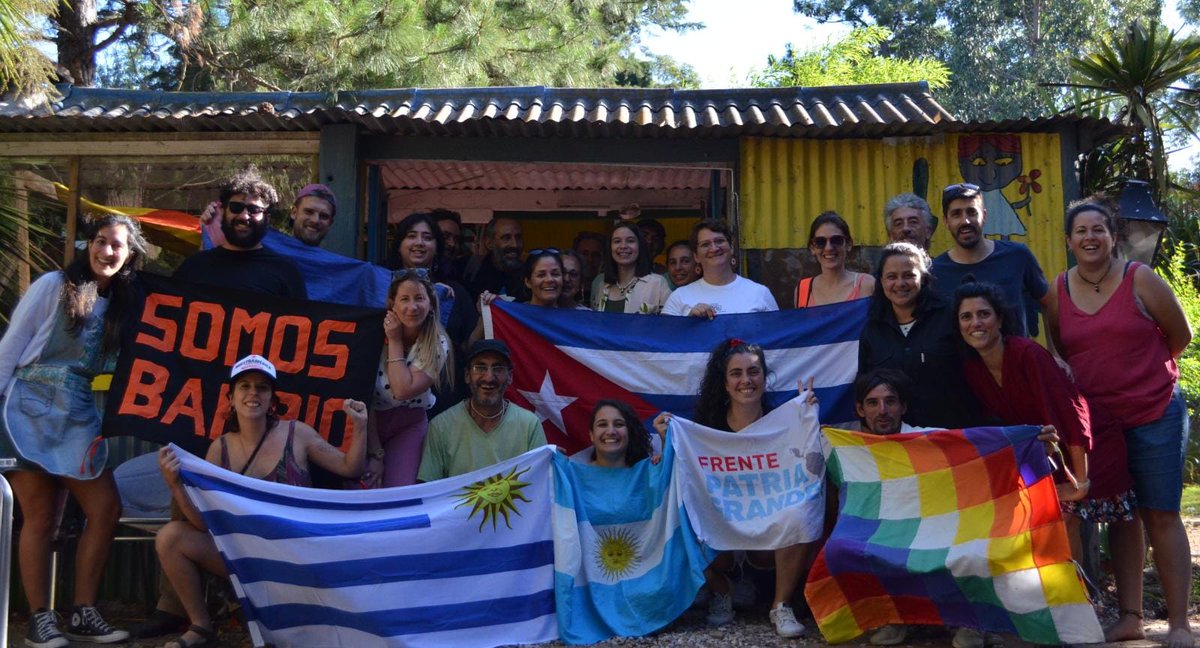 CamiloAlvarezLo's tweet photo. 10 de diciembre. 
Día internacional de los DDHH
Encuentro latinoamericano de educación popular y cierre de los cursos y proyectos 2022 del @CentroUy 
Acompañados por compás de Argentina/Cuba/Panamá
La Capuera, Maldonado https://t.co/FzSEVcWnqQ