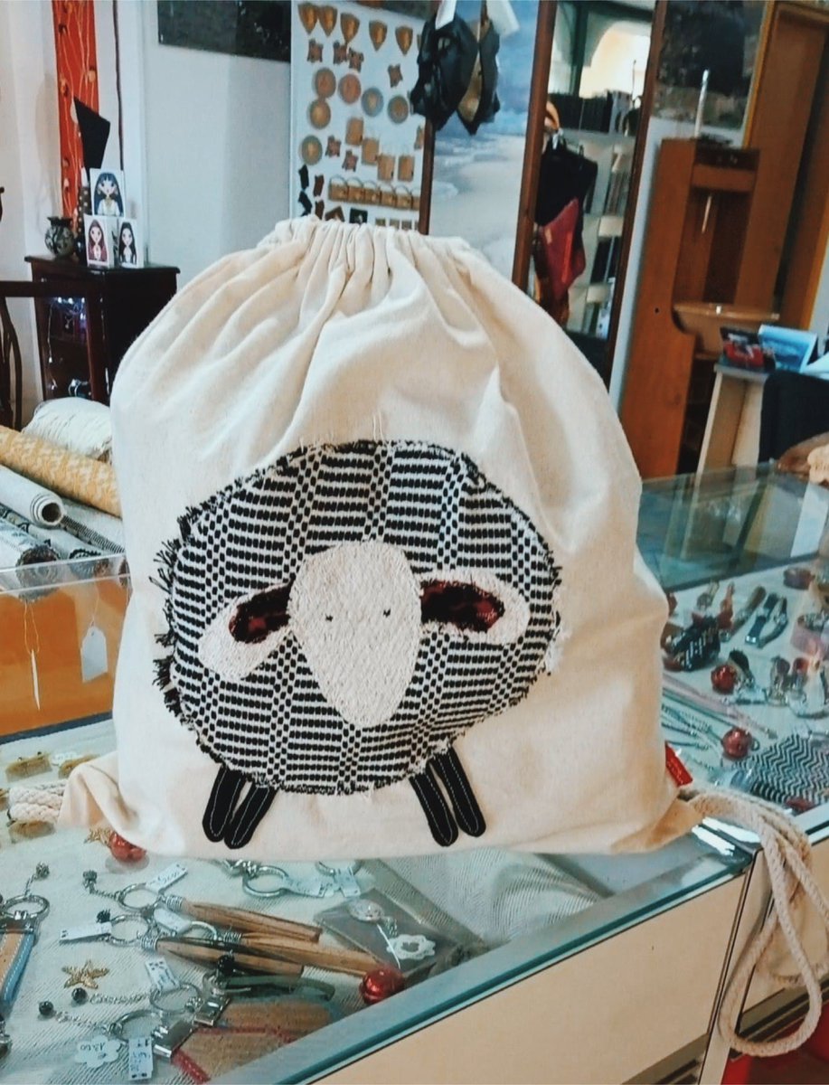SardiniaToctoc's tweet photo. PER I TUOI PENSIERINI DI NATALE, TI ASPETTIAMO IN VIA GRAMSCI 34, A #SINISCOLA ❤️‍🔥

Potrai trovare piccoli oggetti frutto della creatività di artigiani locali.
Quest'anno compra a Siniscola...
Quest'anno compra nei negozi del tuo paese.

Ti aspettiamo.

+39 388 884 8182 https://t.co/aZ2UFVFkts