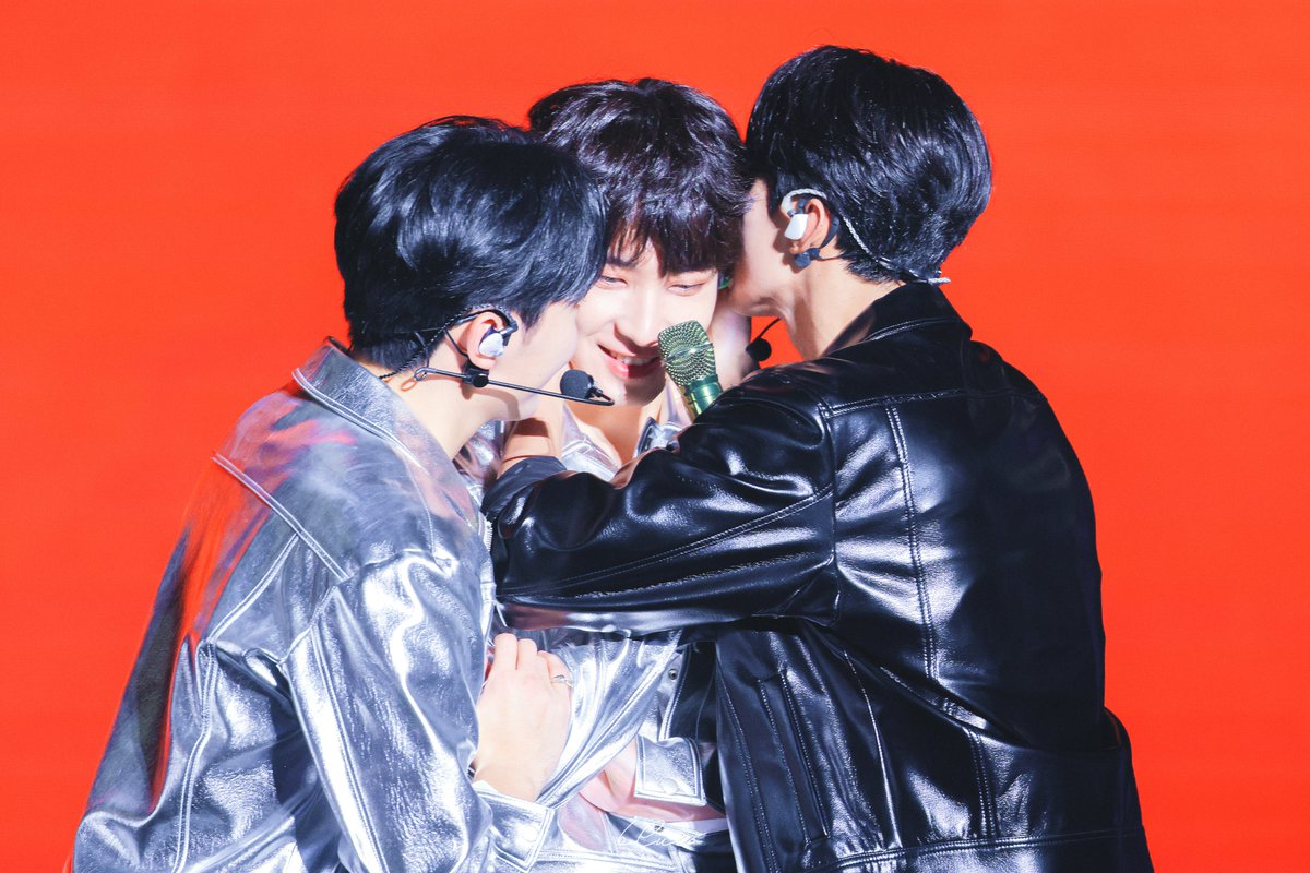 blue____17's tweet photo. 221204 비더썬 나고야🇯🇵*

#세븐틴  #승관 #원우 #도겸 https://t.co/9lRoc2RCKB