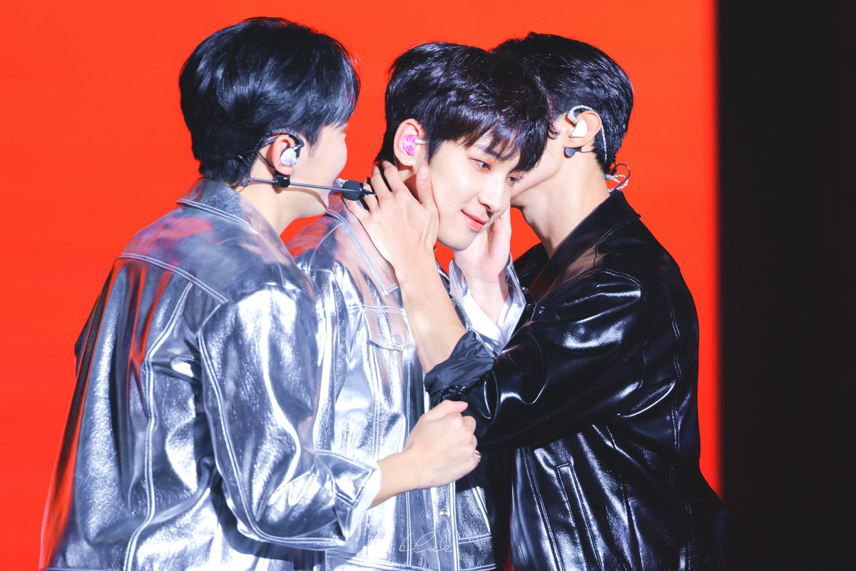 blue____17's tweet photo. 221204 비더썬 나고야🇯🇵*

#세븐틴  #승관 #원우 #도겸 https://t.co/9lRoc2RCKB
