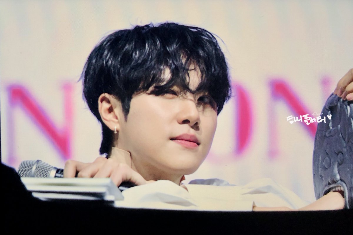 _Haniflutter's tweet photo. <preview>
221211 MERRY RUi DAY

#위아이 #WEi #김동한 #동한 #KIMDONGHAN https://t.co/A1YeKKm65a