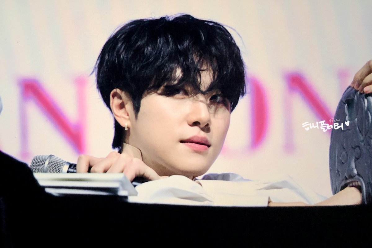 _Haniflutter's tweet photo. <preview>
221211 MERRY RUi DAY

#위아이 #WEi #김동한 #동한 #KIMDONGHAN https://t.co/A1YeKKm65a