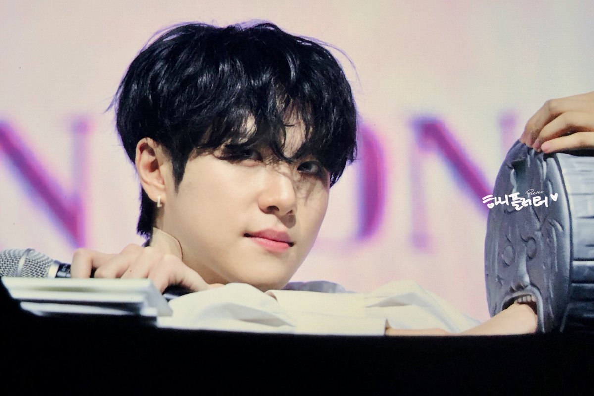 _Haniflutter's tweet photo. <preview>
221211 MERRY RUi DAY

#위아이 #WEi #김동한 #동한 #KIMDONGHAN https://t.co/A1YeKKm65a