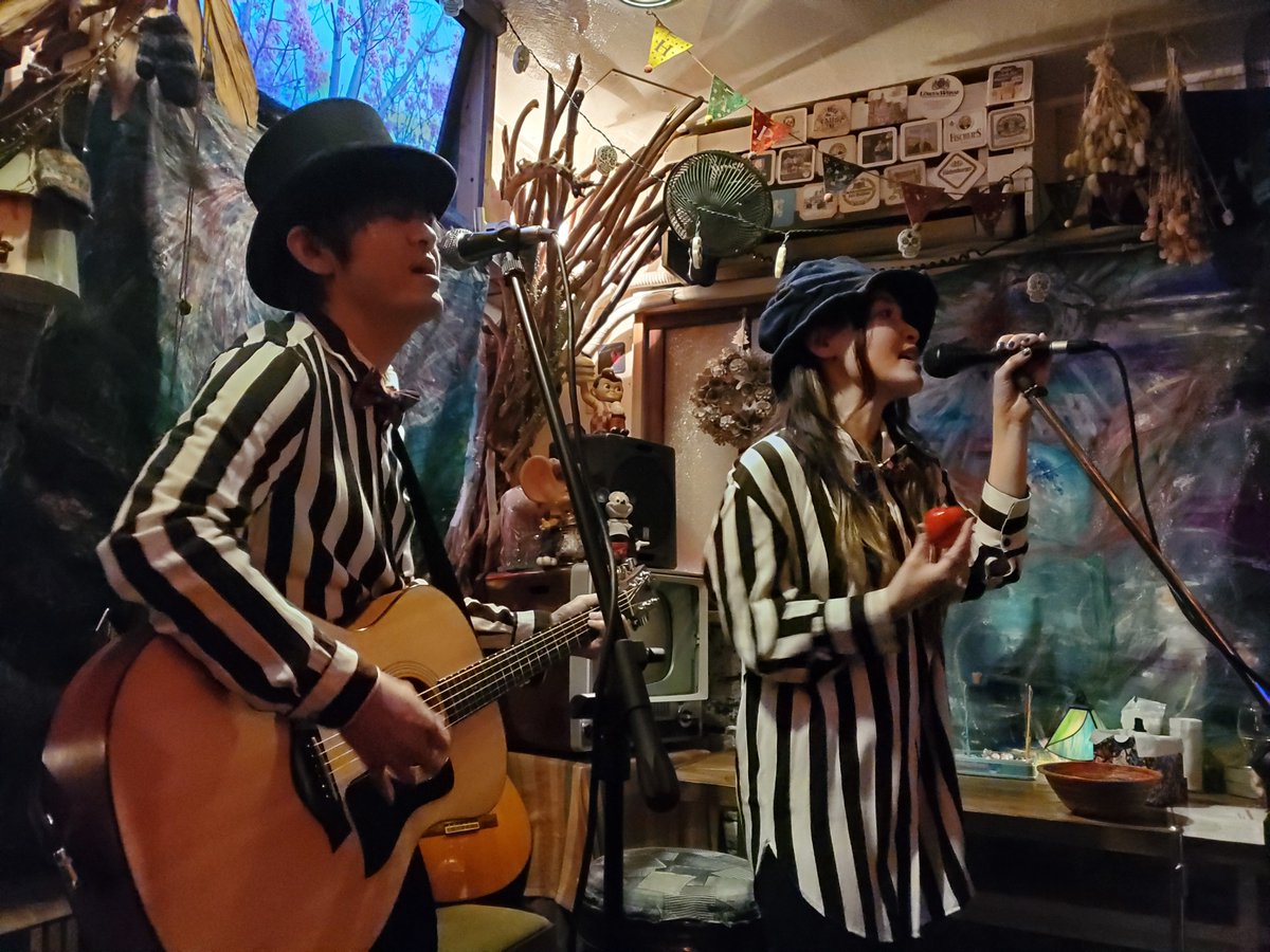 ROCKSTAR758's tweet photo. 昨日は #CROFTUM presents 『Jammin' Girls music live』にお越しいただきありがとうございました!
今回はコロナ禍以来初のライブというのもあり、数年振りにお会いできた方もいらっしゃって、元気な姿をみられて本当に嬉しかったです。
#hadakakitchen #applejam #ちぇる #alonewolf https://t.co/K73y8uFppF