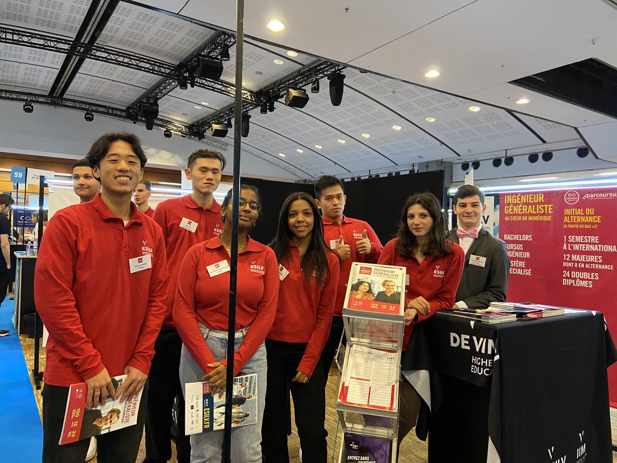 ZeiselG's tweet photo. @Salon_SAGE @poledevinci et ses 3 écoles @EMLVparis @ESILVparis @IIMparis vous expliquent ce que sont #ecoledecommerce #ecoleingenieur #ecole multimédia @ConcoursSESAME @ConcoursAvenir #rncp #grademaster #transversalite #international https://t.co/uWzzpYi5Gc