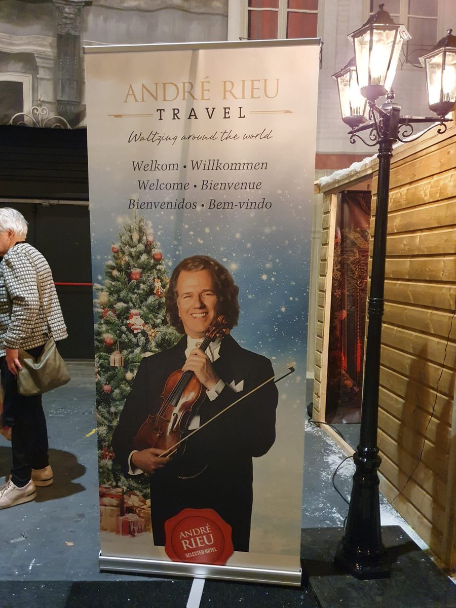 Echt een leuk concert in #maastricht  van <a href="/andrerieu/">André Rieu</a> , maar wat een slechte organisatie vooraf daar in dat #mecc 
Je zult toch maar slecht ter been zijn! Arme bezoekers!
Dit moet echt beter!