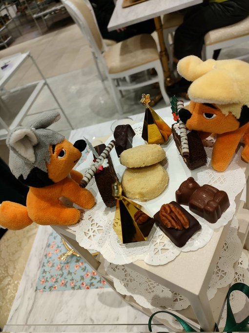 そしてこんな写真撮ってたら店員さんが「ハイキューお好きなんですか?」って聞いてくれて(そちらにいらっしゃる同僚の方がお好きだったとか!)めちゃ優しかったので嬉しい好きってなりました。そう言われなくても、なんかとても美味しかったねーって言ってたんですが 