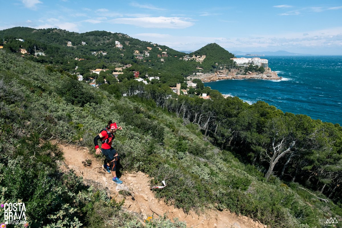 BiFree_Sports's tweet photo. Happy #InternationalMountainDay 🌄
Feliz #diainternacionaldelasmontañas 🏔️
Feliç #diainternacionaldelesmuntanyes ⛰️
@PyrStageRun 
@CostaBravaRun 
@tugawear 
@costabrava 
📸 @GCasanovaphoto #LluísToll https://t.co/KB7gL94nP8