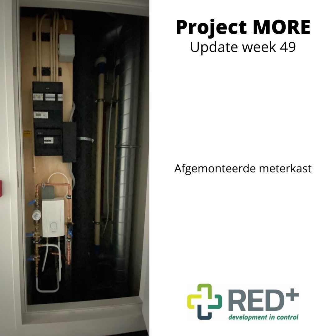 Ondertussen worden er ook honderden meterkasten netjes afgemonteerd. 

#Leiden #MORE #LBSP #entreegebied #703studentenwoningen #student #studenten #studentenwoning #meterkast #afmonteren 

Ontwikkelteam: 
<a href="/REDdevelopment1/">RED+ development in control</a>, <a href="/Lingotto_NL/">Lingotto</a> en #Realnomics 
Realisatie: 
<a href="/HeddesBenO/">Heddes Bouw & Ontw.</a>