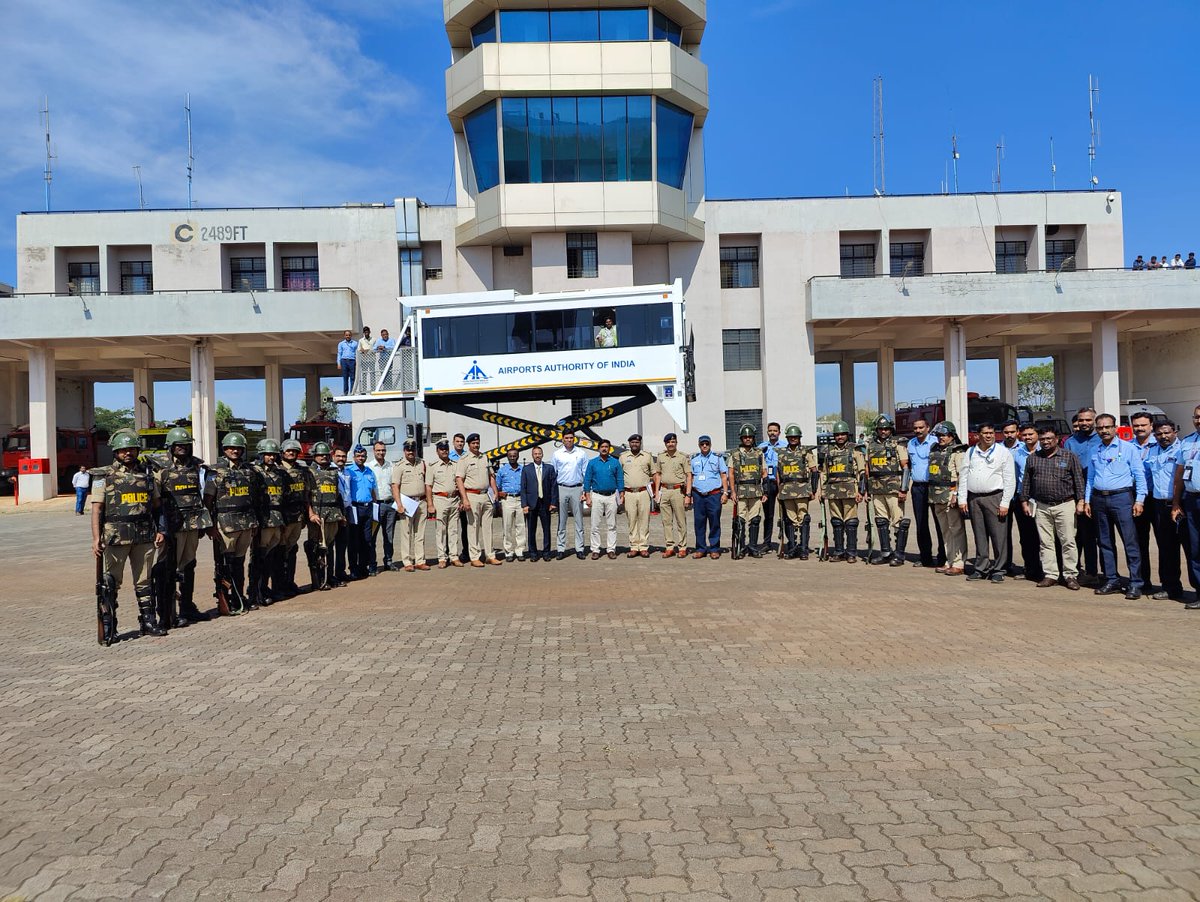 aaiblgairport's tweet photo. Anti-Hijacking Mock Exercise conducted under the Chairmanship of Addl. DC,#Belagavi &amp; Committee members i/c #AirportDirector.Mock exercise conducted successfully. ATC,CNS,Fire,Tech:#AAI ,
Airport Police Personnel:#KSISF &amp; others participated in Exercise.@AAI_Official @AAIRHQSR https://t.co/o37OH4d23j