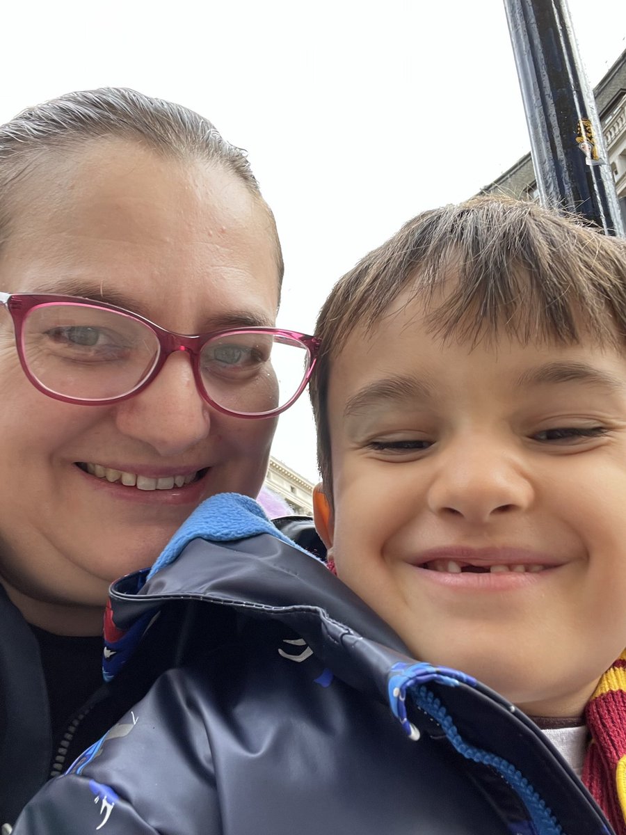 ThingsTily's tweet photo. There is a #newpostontheblog ❤️💙 #londonsweetlondon #fromlondonwithlove #postcardsfromlondon https://t.co/MUTTfC8klj https://t.co/ReCL0yFYF8