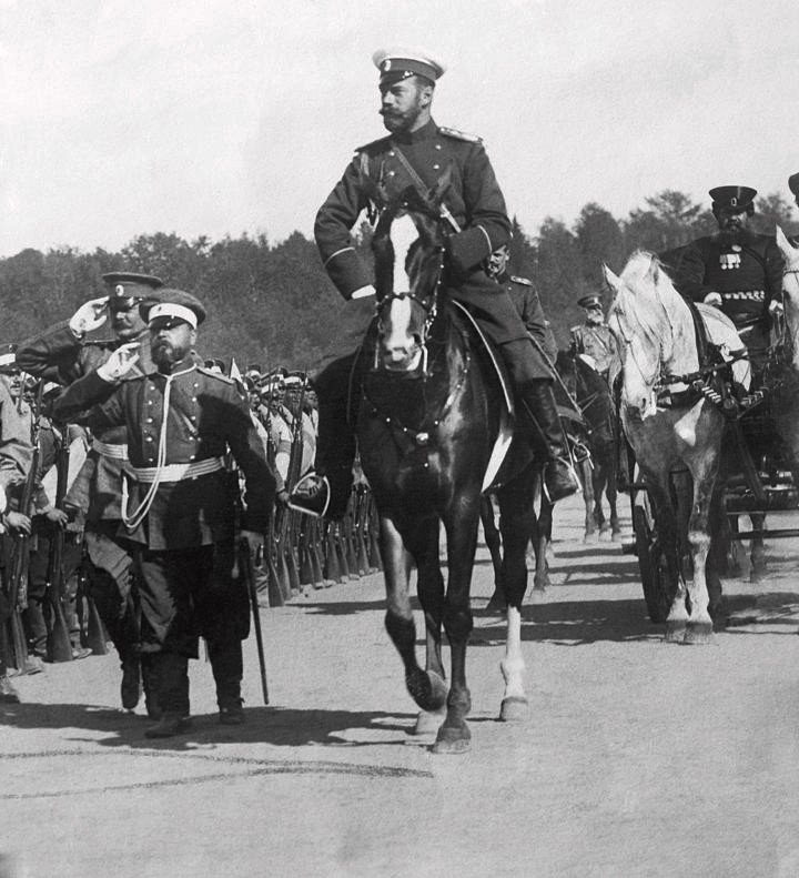 europeanroyals_'s tweet photo. Czar Nicholas II 👑 riding!!!
So Imperial!

#tsar #NICHOLAS #tsarnicholas #Romanov #Russia #czar #Horses #europeanmonarchs_ https://t.co/Hc1D3cmem9