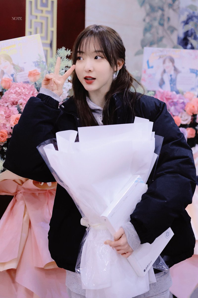 Little_mblue's tweet photo. #เนเน่ #Nene #郑乃馨 #Nene郑乃馨 #ZhengNaixin #ネネ #네네 #TrịnhNãiHinh https://t.co/Ue0lbSN8sQ