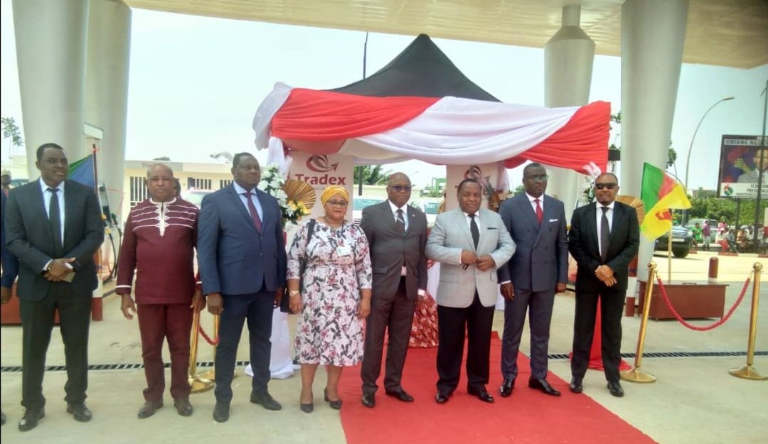 Inaugurado la tercera Gasolinera de la empresa #Tradex en el barrio de Nkoatoma de la ciudad de Bata. Seguimos avanzando en el suministro de carburantes a la sociedad. <a href="/tradexsa/">tradex sa</a> <a href="/AhoraEg/">AHORAEG</a> <a href="/GabrielObiang/">Gabriel Mbaga Obiang Lima</a> <a href="/mba_nsuga/">Santiago Mba Eneme Nsuga</a>