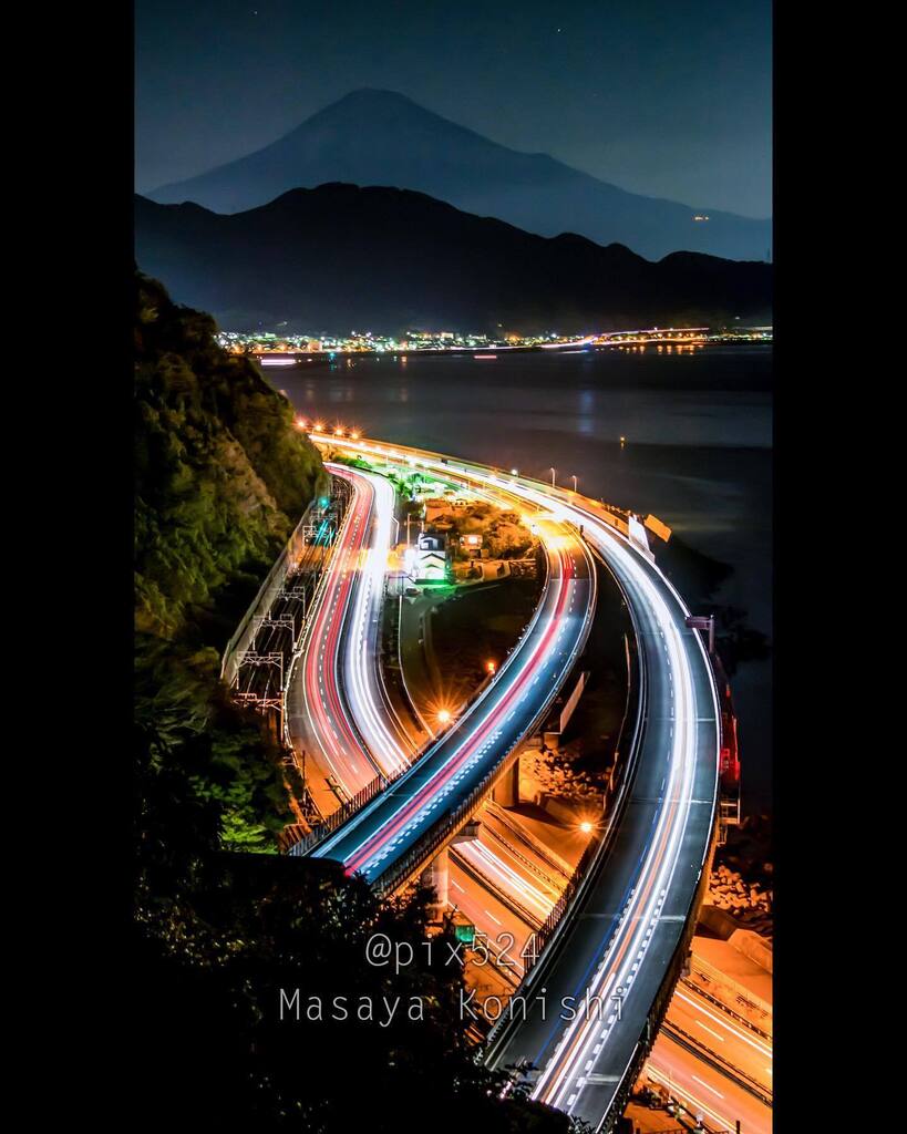 pix524's tweet photo. 東海道五十三次十六番由比宿:広重が見た風景に東名道は無い… #landscape #風景写真 #igtrip #igtravel #landscape_japan #japantravel #trip #mt_fuji #fujisan #travel #iglandscape #japan #nightview #night https://t.co/v7jyE8tT4X https://t.co/y4lsFQUZM1