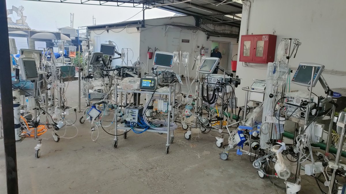 ecmocare's tweet photo. Men and their Machines
Perfusion team of Medica, Kolkata
#ECMO Training cum &amp; Simulation Workshop 2022 
#ECMO_Kolkata
#ECMO_Medica https://t.co/VqtCp0gzuT