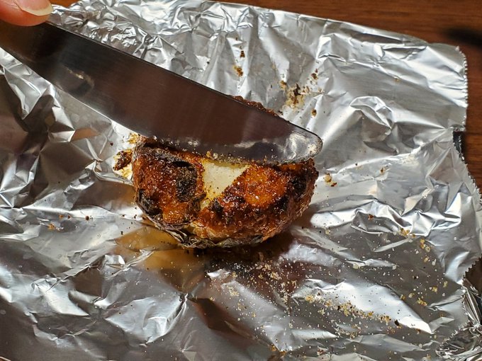 彼はお餅であることをやめた。(どっちかというと分厚いおかき) 