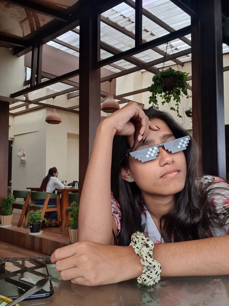 nayyhah's tweet photo. when ur glasses are so cool and everyone in the meetup comes and say "yrr this is so cool, from where did you get this?" xD

@virtually_true I may get famous with this :D

#devfestbbsr https://t.co/WZgcKQLXx7