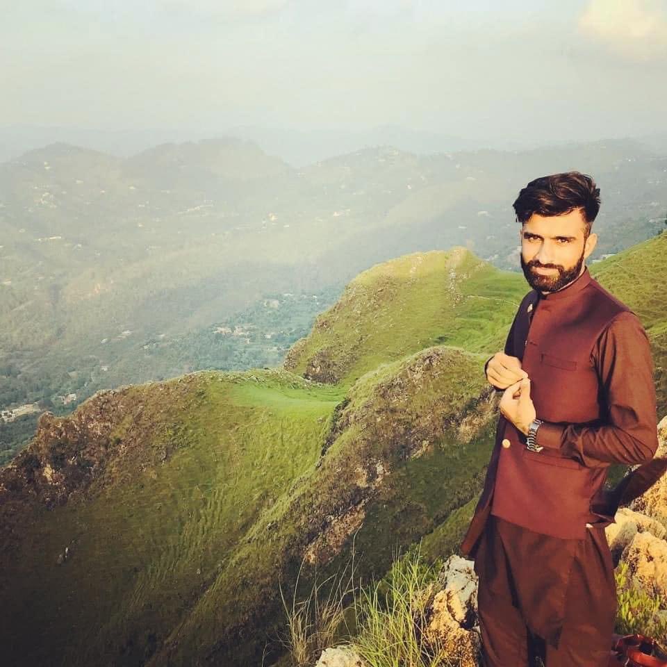 Amad_Ashfaq_'s tweet photo. ہم پہاڑوں پہ رہنے والوں کے
حوصلے بھی پہاڑ جیسے ہیں

جواد حاشر
@Happymountainday https://t.co/FUViYDEP8X
