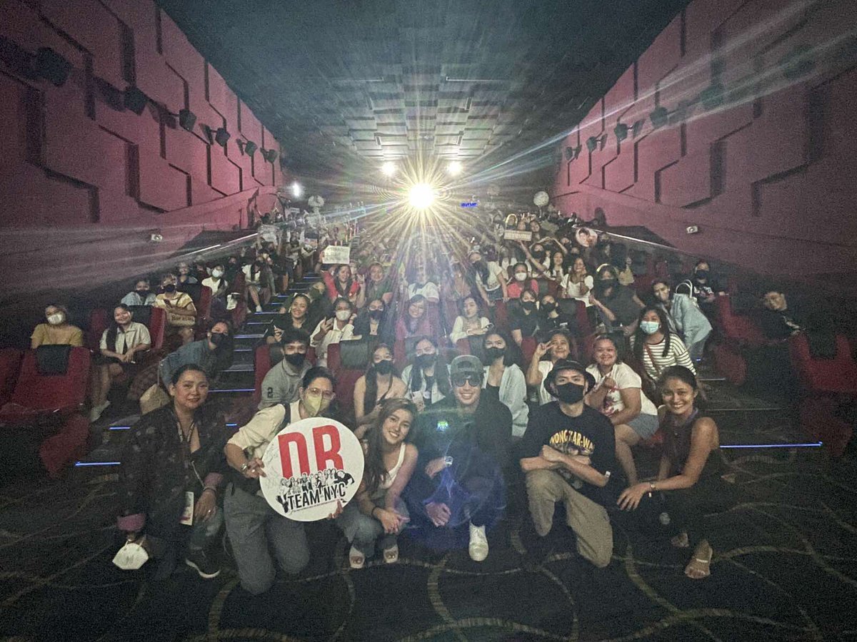 StarCinema's tweet photo. Thank you for CHOOsing to have a Sundate with us, and for the continuous support! Laban hanggang END GAME! ✊🏼😍💯

143 24-Ever! 🧡💚💜

#AnInconvenientLoveNowShowing on its third week! 🛎 https://t.co/CdfbuShsZb
