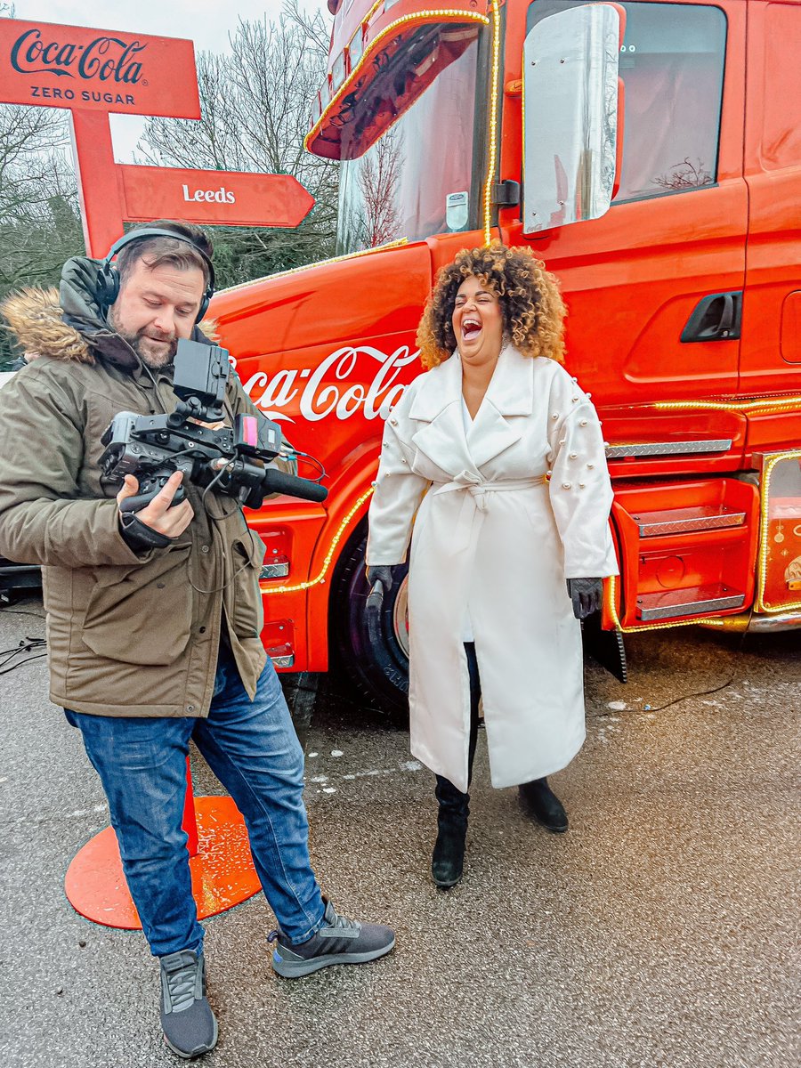 laurabartlett0's tweet photo. Not your girl landing a deal with one of the worlds biggest brands 💥
I was booked to be a presenter / host for @CocaCola_GB for their official U.K. truck tour!
Here’s a candid shot of me laughing at god knows what (probably one of my own jokes tbf) 🤣#LifeofLaura #Leeds https://t.co/Rc62lWNsdS
