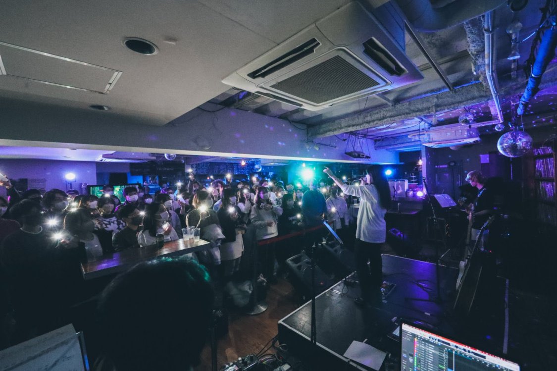 Foi 1stワンマンライブBACT to BACKありがとうございました。
私はきっと今後の人生で何度も今日の事を思い出すだろうな、と自然に思える様なライブでした。
これからもみんなに背中を預けて絶えず前へ進みます！よろしゅう！🫡

らぶいバンドメンバー
Key.<a href="/mirisonfa/">だーいけさん</a> 
Ba.<a href="/BbbbTomoya/">萩原知也 Tomoya Hagiwara</a> 
Gt.<a href="/DokiTaiyo/">土器大洋</a>