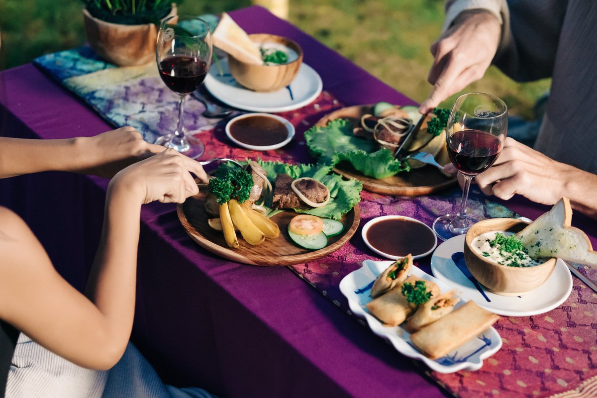 BoboboxID's tweet photo. ✨TWITTER DO YOUR MAGIC✨

Dicari: orang yang mau nemenin Bob dinner romantis dengan pemandangan indah di Kintamani 🐨🥲 https://t.co/ICJt5jJoTA