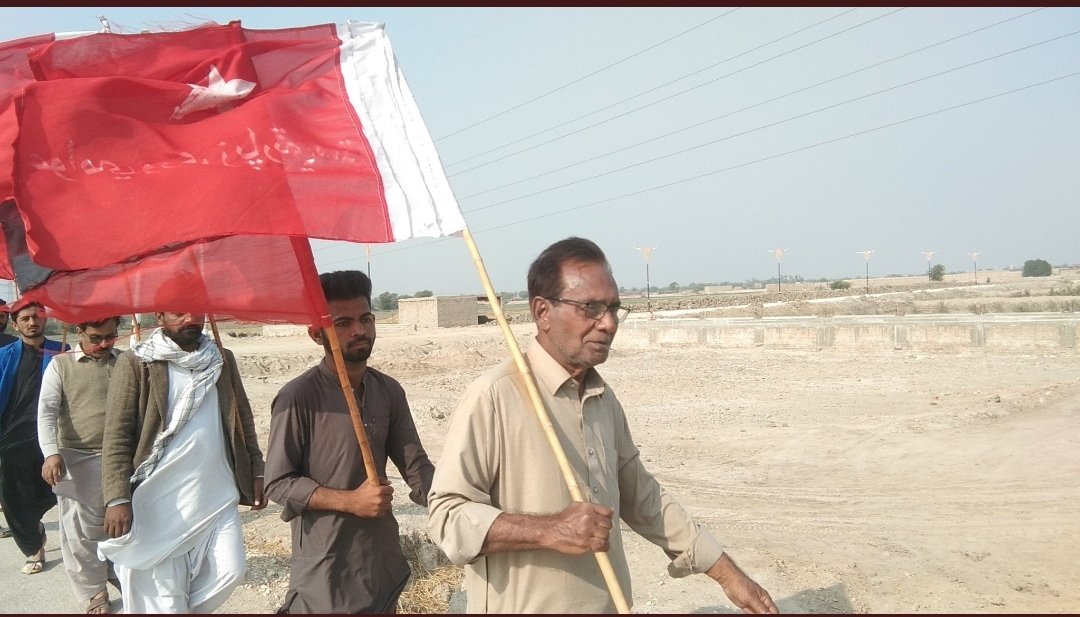SarmadSamejo1's tweet photo. ستر سالن جو هي ڪراڙو نوجوان پنهنجي ماروئڙن جي بحالي پرين پنڌ نڪتل آهي. 
#SindhRehabilitationMarch https://t.co/ihMFXsE2DR
