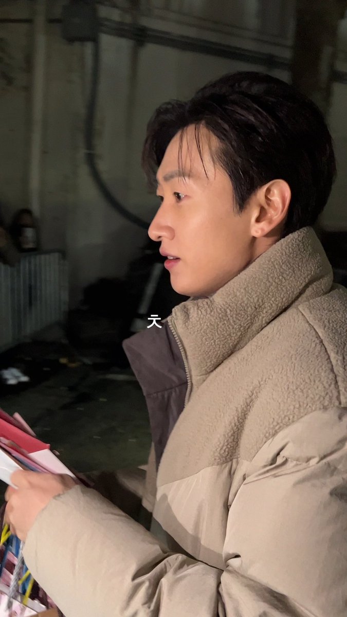 2haeks's tweet image. 20221211 Hyukjae 🥲