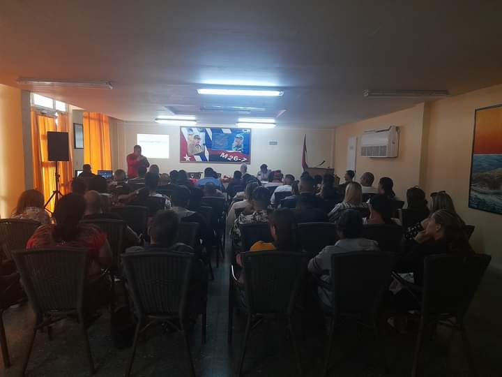 Martha Rodríguez Uratsuka vicepresidenta de la Agencia de Medio Ambiente, que agrupa los 22 centros de investigaciones del <a href="/citmacuba/">Ministerio de Ciencia, Tecnología y Medio Ambiente</a>: El CIEC #CayoCoco se confirma como fortaleza para el cumplimiento de las políticas ambientales en un territorio de preferente uso turístico