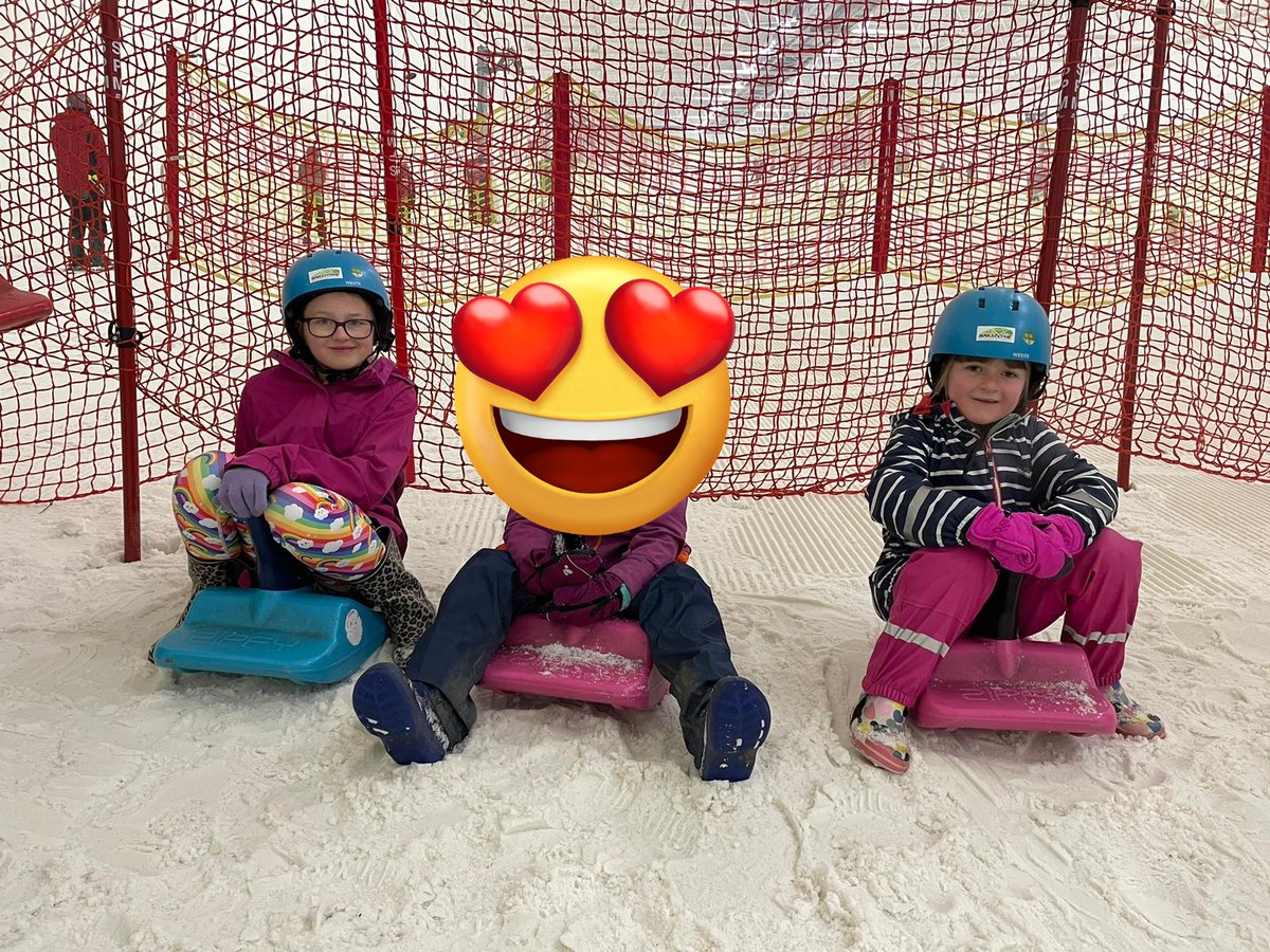 Rachel_Epic's tweet photo. Something a little different for E and her cousin this weekend @BeckyMay27 @MrJeff85 @staynorHprimary @XscapeYorkshire  #healthyselfie https://t.co/OVYRu83RyW