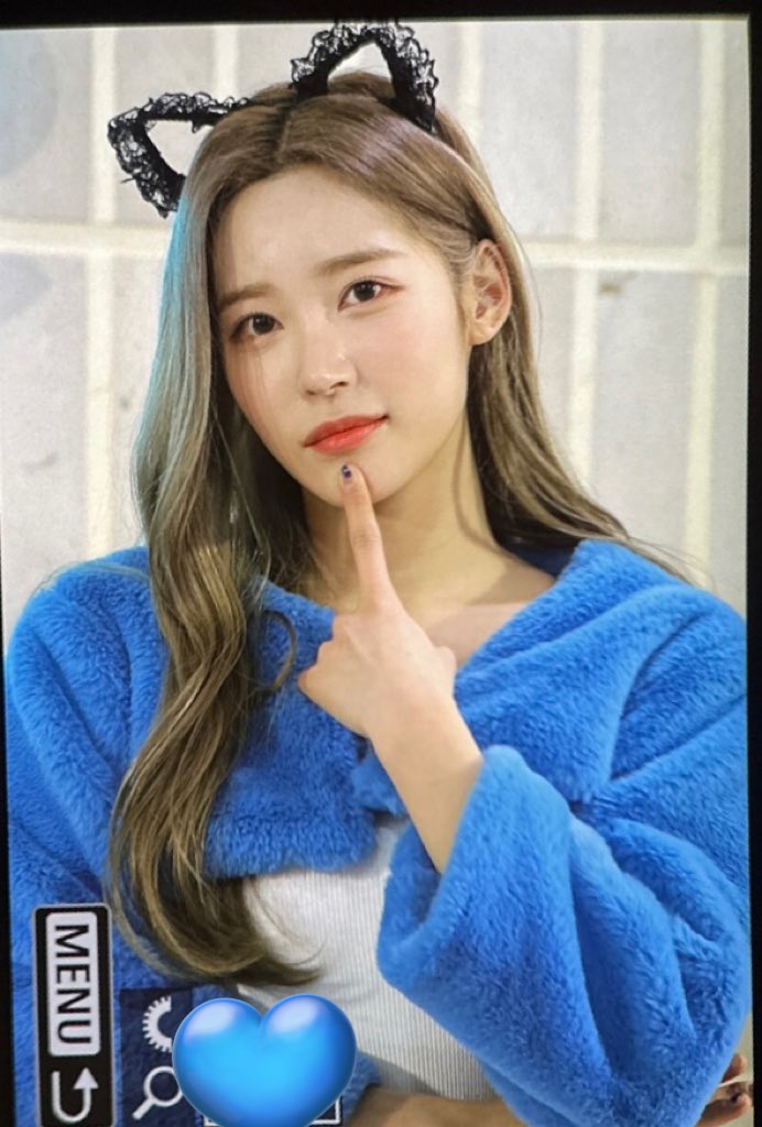 221211 프리뷰
감사합니다🤧
#CLASSy #클라씨 #MyungHyungSeo #명형서