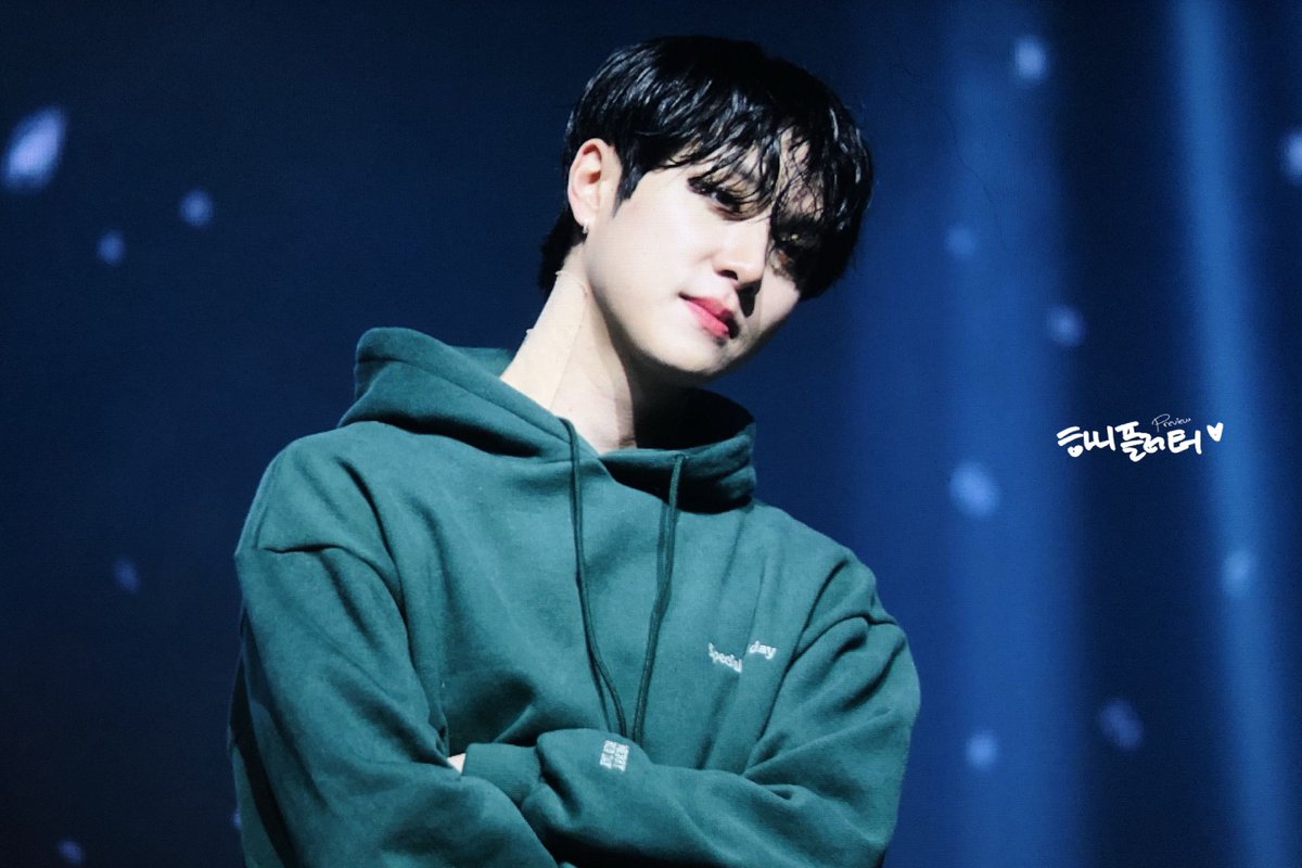 _Haniflutter's tweet photo. <preview>
221211 MERRY RUi DAY

#위아이 #WEi #김동한 #동한 #KIMDONGHAN https://t.co/TQPCQhFqv0