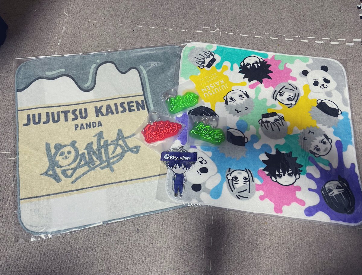 ery_usmr's tweet photo. 《交換 譲渡》
呪術廻戦 セガくじ 
セガラッキーくじ GRAFFITI × BATTLE Re:

譲:
J賞 ネームキーホルダー 野薔薇・棘
K賞 ハンドタオル 写真2種
求：
 I賞 伏黒恵
J賞 虎杖悠仁
or 定価(750円)
メルペイ・PayPay可能

大阪市内(天王寺・なんば周辺)であれば手渡し可能です。 https://t.co/SzCwCuYMmB