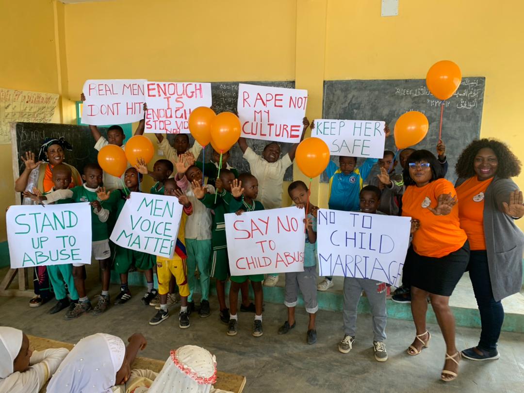 DAREM123456's tweet photo. The 16 Days of Activism Against GBV Was A Remarkable One As DAREM Stretched As Far As It Could With Backing From COMAGEND and GLOBAL FUND FOR WOMEN.
#Comagend
#GlobalFundForWomen
#End GBV
#16Days of activism
#Hearmeto
#End violence against women
#ReportRape
#End child marriage https://t.co/KN0LegA9lF