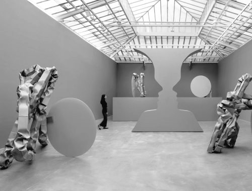 BlackqubeMag's tweet photo. Carol Bove at David Zwirner Gallery, Paris. Read more in our review on https://t.co/CXDv8UwhGR and on @davidzwirner 
#carolbove #sculpture #abstract #paris #blackqubemagazine #davidzwirner #contemporaryart https://t.co/ZNod6eC9oE