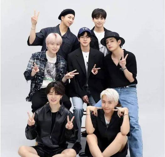 DdaengPortal's tweet photo. BTS Motivational Words 😊☝
Kim Nam Joon🐨
"Everyone Suffers In Their Life. There Are Many Sad Things We Wish We Had Better Days. That's What Makes Us Live. And That's What Makes Us Dream." https://t.co/FyRmQQm9G7