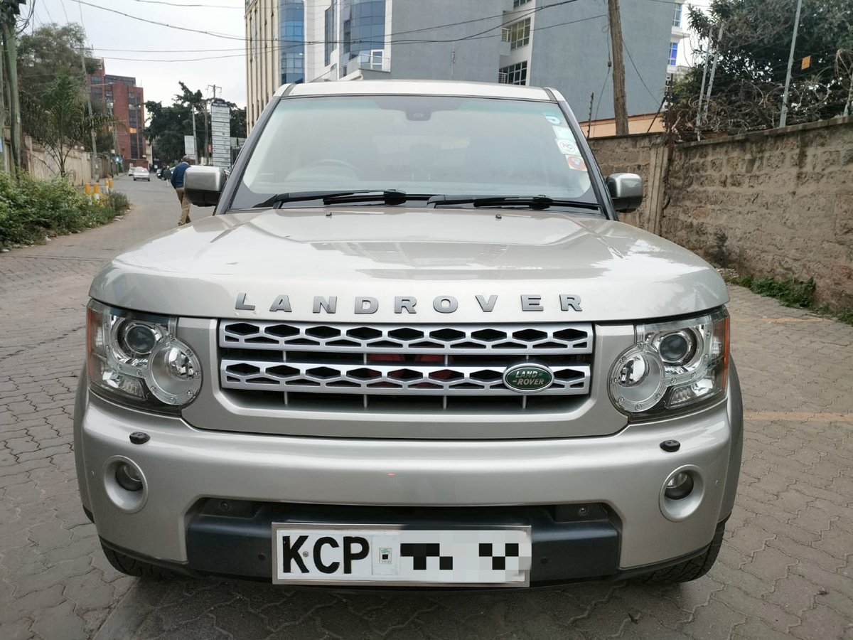 JaMtoka's tweet photo. • 2010 Land Rover Discovery 4 HSE
• 5000cc Supercharged V8 Petrol
• 370bhp/510Nm
• 6-Speed AT
• 4WD + Terrain Response, 10 Airbags, DSC
• Rear Entertainment Screens, 7 Leather Seats, Panoramic Sunroof 
• Fuel Tank: 86L
• Location: Nairobi
• KSh3,750,000
• +254733665551 https://t.co/WWiTcqD4cf