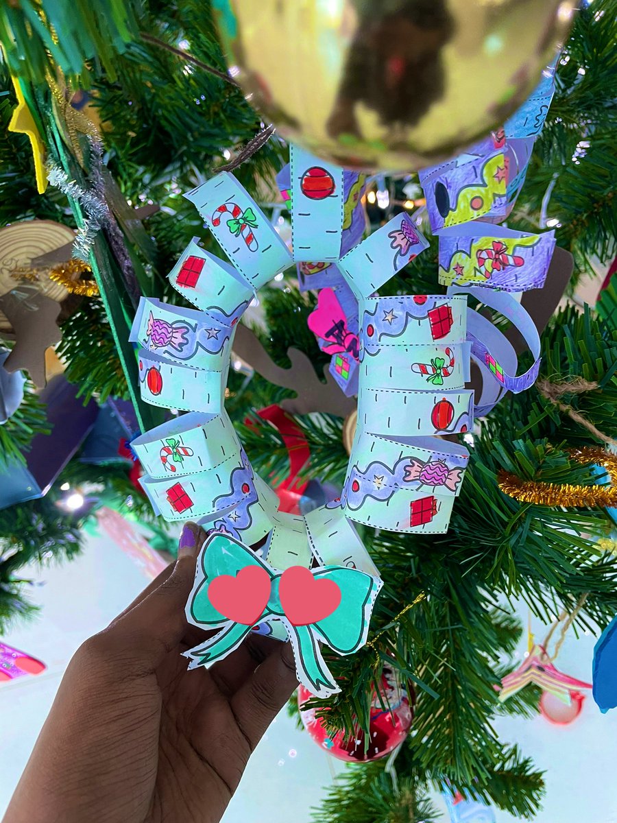 MissA_Osman's tweet photo. Festive tree🌲 decoration.🙏👏 https://t.co/RLXoOexK8k
