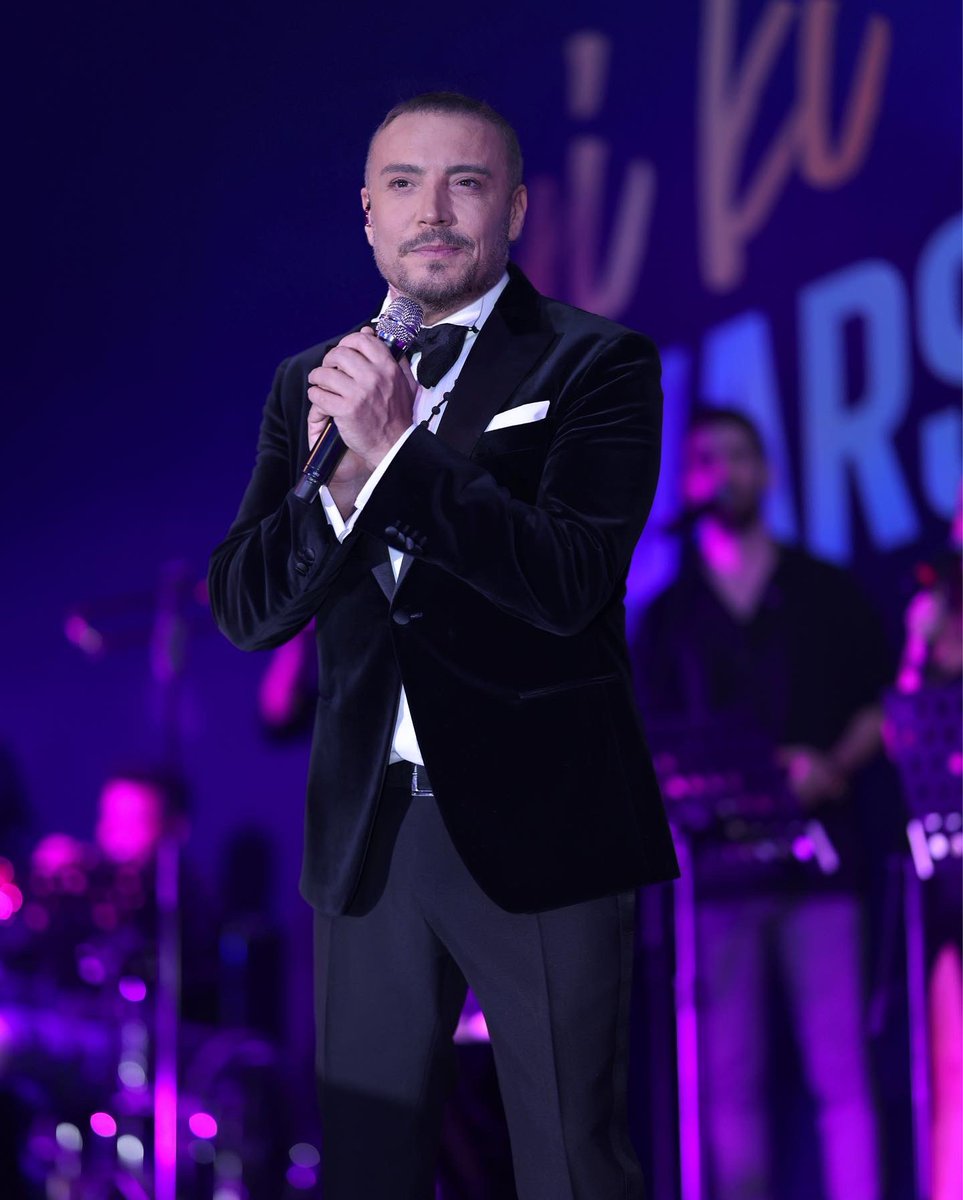 cenkerenonline's tweet photo. Dün akşam KINAY HOLDİNG için söyledik şarkılarımızı💫
#kıbrıs @Handan1 @limakcyprus https://t.co/p0xPDU8NUK