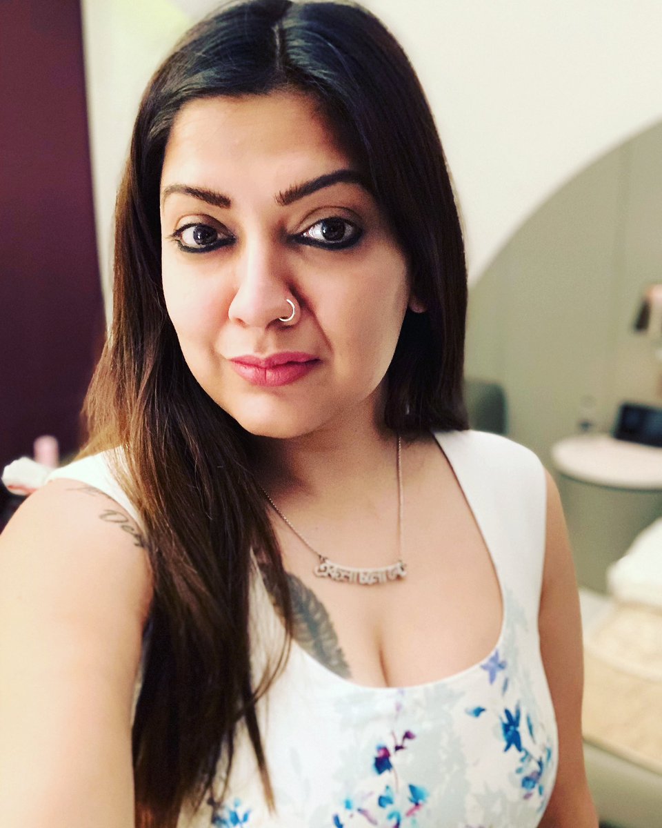 ruchikokcha's tweet photo. Hawa hawa… yaar mila de dildaar mila de #NowPlaying️ 
&amp; has no relation to this pic! https://t.co/r4YBZNJxv3