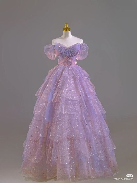 archivedlooks's tweet photo. This dress is straight out of a fairytale 💜 https://t.co/gA8hCdKvmK