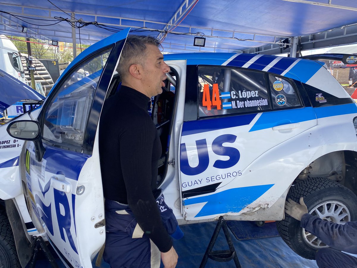 El exfutbolista de la Selección Argentina Claudio “Piojo” López (Copas del Mundo #FIFA ‘98 y ‘02), en el ⁦<a href="/RallyArgentino/">Rally Argentino</a>⁩ junto a ⁦<a href="/marcosligato/">Marcos Ligato</a>⁩ y el equipo ⁦<a href="/TangoRALLY/">TANGO RALLY TEAM</a>⁩; navegado en esta oportunidad por el también internacional ⁦⁦<a href="/KirraDer/">MarceloDerOhannesian</a>⁩