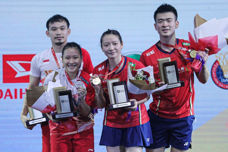 BadmintonLive1's tweet photo. RAPOT "RIPITH" DI 2022

#GO2022 [QF]
#AE2022 [R32]
#SO2022 [R32]
#KO2022 [SF]
#KM2022 [R16]
#BAC2022 [QF]
#SG2022 [SF]
#IM2022 QF
#IO2022 R32
#MO2022 R16
#MM2022🥈
#SO2022 R16
#BWC2022 R16
#JO2022 R16
#DO2022 R32
#FO2022 R16
#HO2022 QF
#WTF2022 SF

35 MATCH
19 WIN
16 LOSE
WR 54% https://t.co/Bt5oVLZ8j5