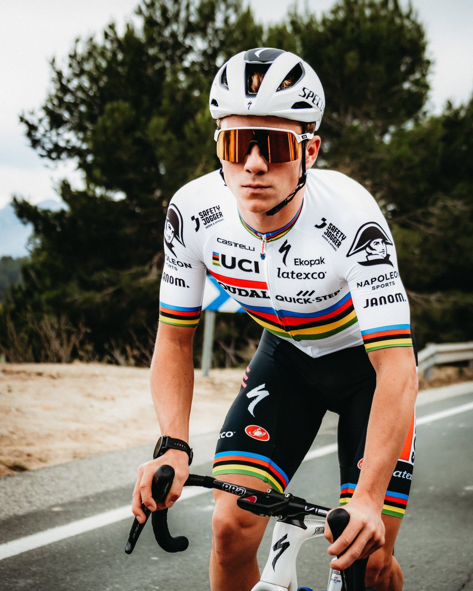 New season, new jersey. 🌈🔥 Can't wait to start racing in my new Soudal Quick-Step rainbow jersey made by @CastelliCycling!🐺 #TheWolfpack 📸 @BeelWout