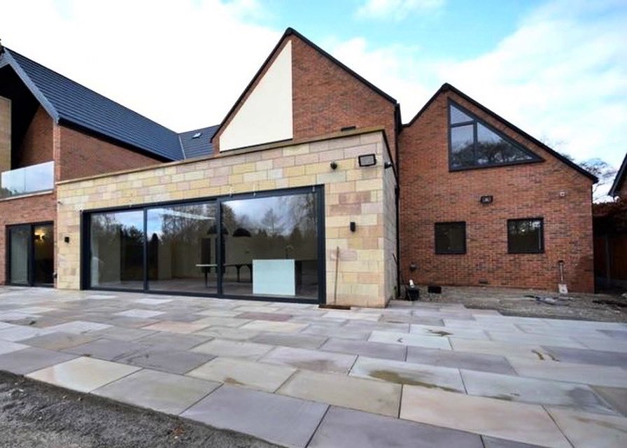 amvicoltd's tweet photo. Extension and patio on this fairly new property. Looking for something similar ? Just  📞  us on 020 8050 4656 to speak to our experts. #amvico #amvicoltd #amvico #garden #homeextension https://t.co/MxBBbB5Nnl